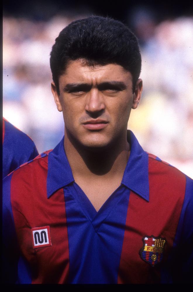 Ángel Pedraza (85/86) es el primer jugador residente en la Masia que debutó en el primer equipo.