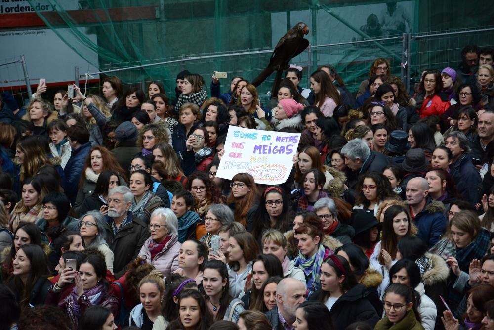 Multitudinaria protesta del 8-M en Pontevedra