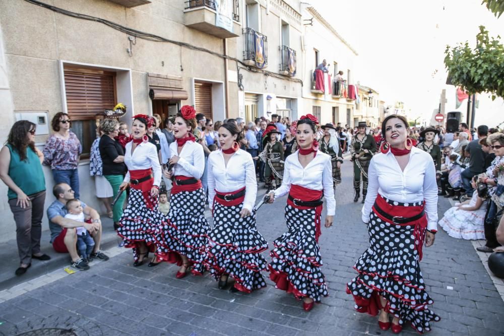 Reconquista y procesión en el cuarto día de las fiestas de Salinas