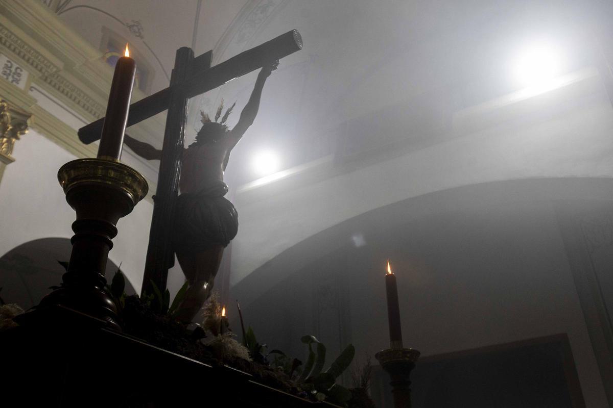 Semana Santa en Alicante 2026: Procesión de la Hermandad Penitencial Mater Desolata en el Viernes Santo