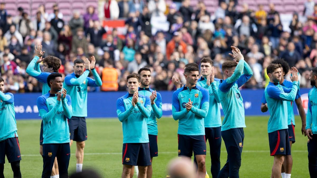 El entrenamiento del Barça a puertas abiertas en el Camp Nou