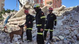 Bomberos españoles en la 'zona cero' del terremoto en Turquía: "Por ahora solo encontramos cadáveres"