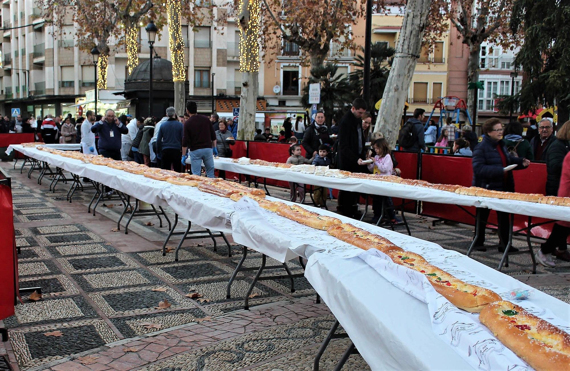 El roscón gigante y solidario vuelve a Lucena