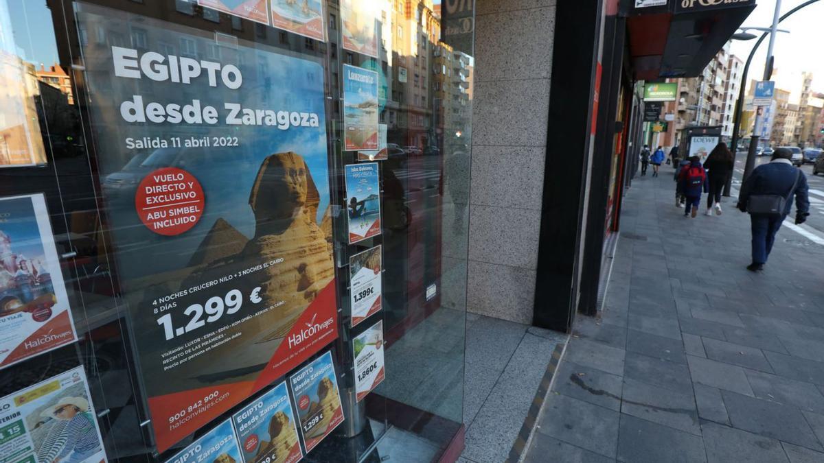 Zaragoza oferta los tres primeros vuelos chárter para Semana Santa