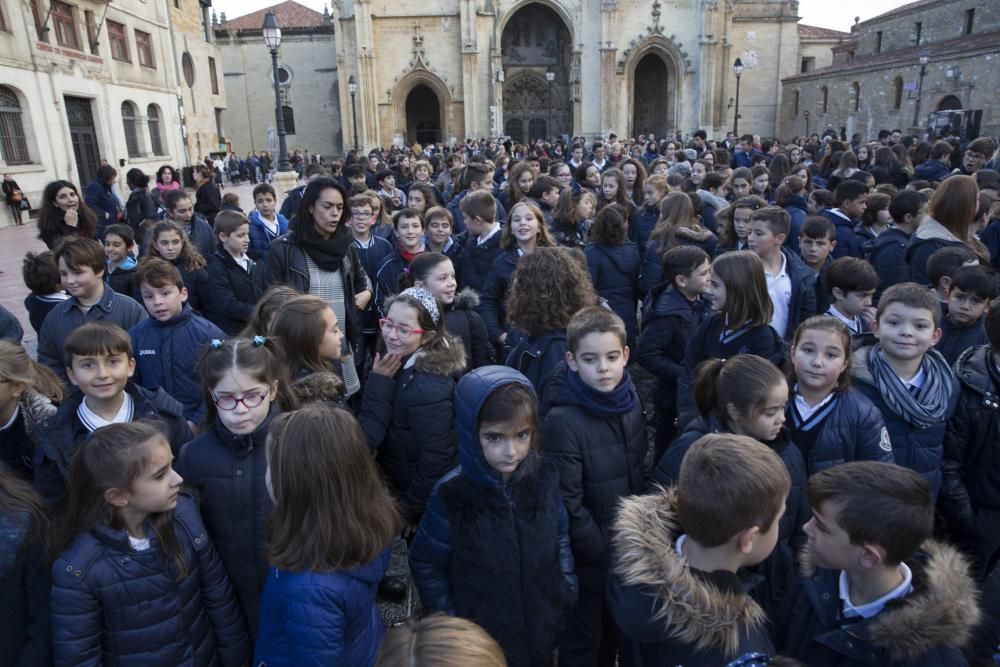 El colegio Amor de Dios celebra la Niña María.