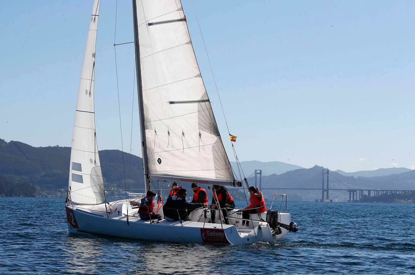 Aulas sobre el agua y libros de viento en la Ría de Vigo