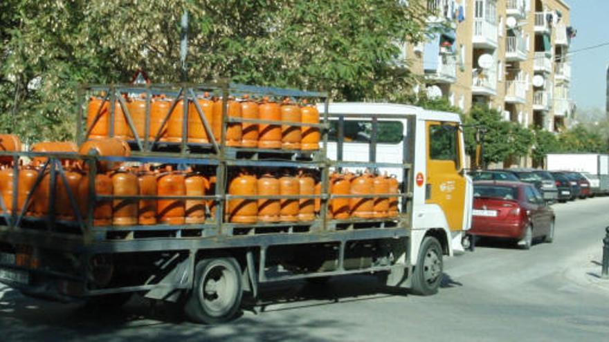 Industria da permiso para subir el butano.