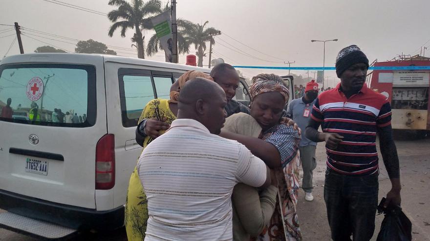 Nigeria rebaja a 22 a los muertos en el ataque contra una iglesia católica