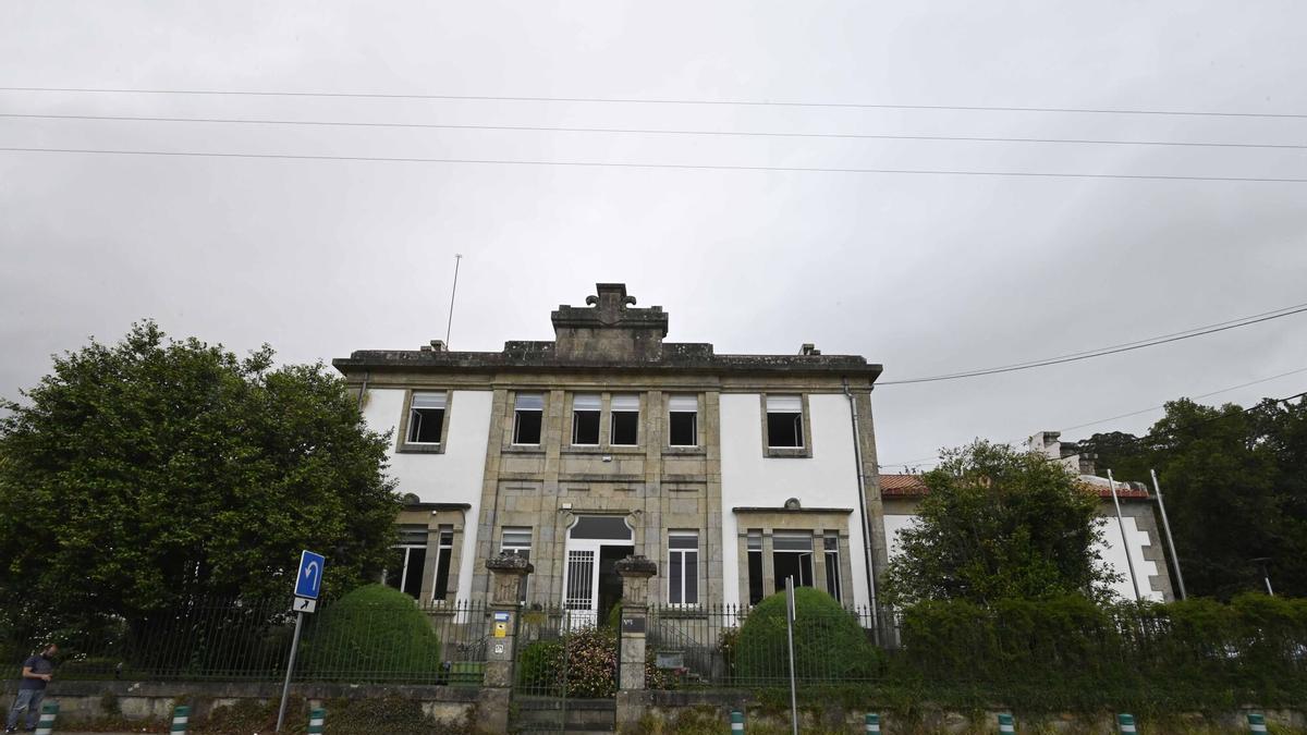 El IES Escolas Proval, donde tiene sus aulas la sección miñorana de la Escola Oficial de Idiomas.