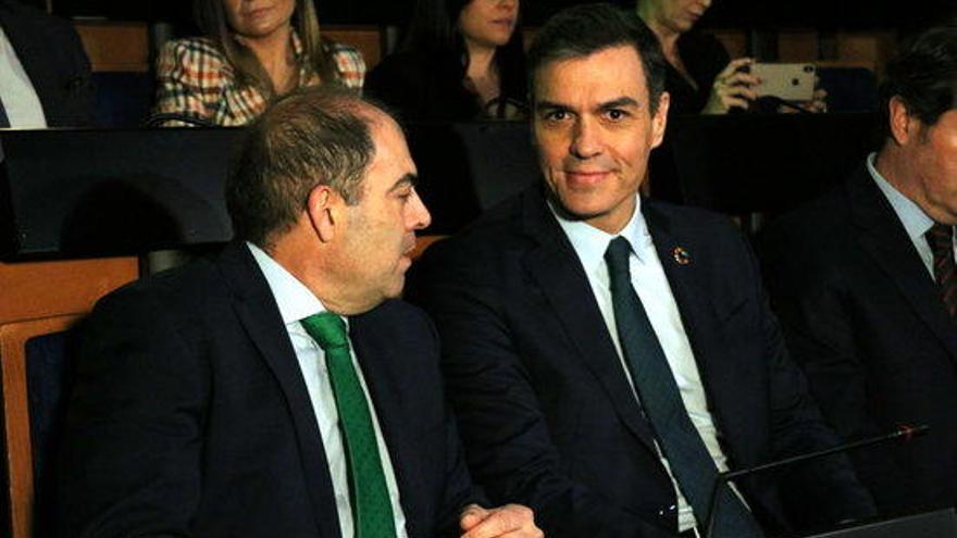 El president de l&#039;ATA, Lorenzo Amor, amb Pedro Sánchez.