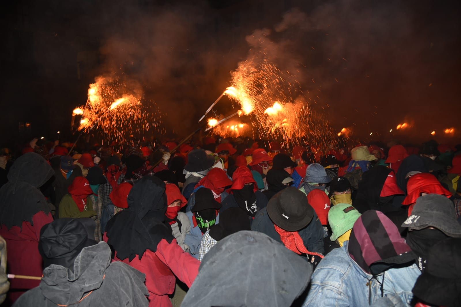 Troba't a les imatges del correfoc de Manresa