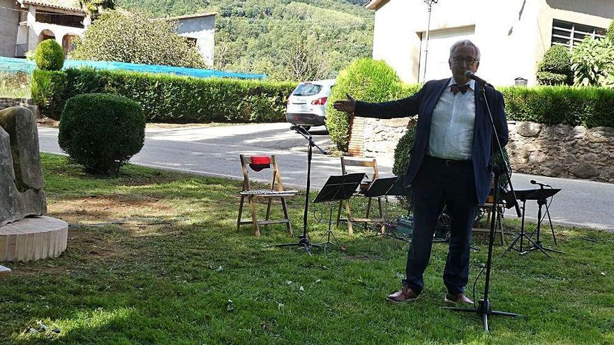 El poeta Carles Duarte, en un moment de l&#039;acte d&#039;ahir.