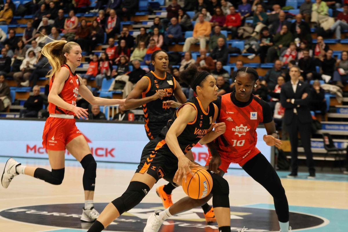 El Valencia Basket cierra la primera vuelta con victoria