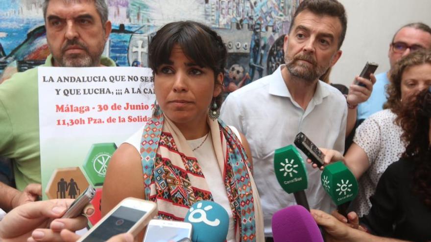 Teresa Rodríguez y Antonio Maíllo, ayer, en Málaga.