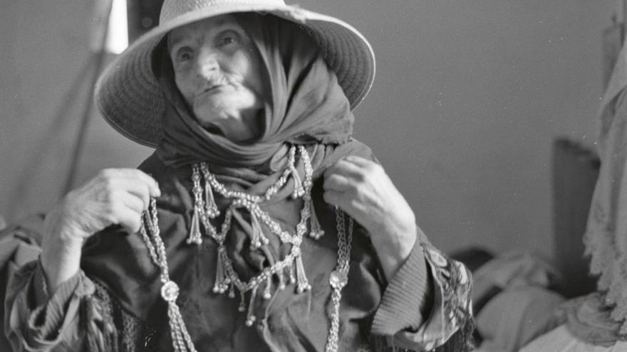 Retrato de Catalina, una mujer de Balàfia, que figura en el cartel de la muestra. | JAVIER ILUNDAIN