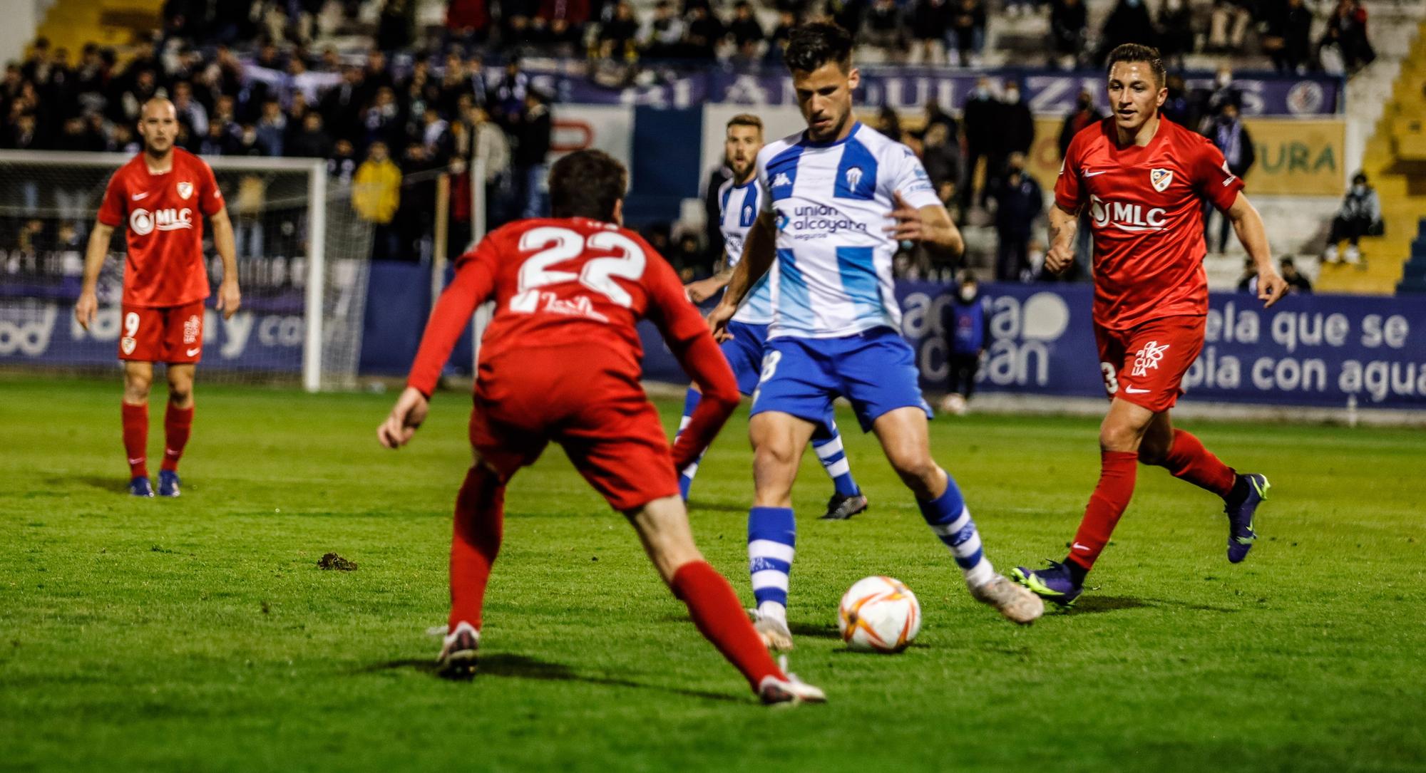 Tercer pinchazo seguido del Alcoyano (0-2)