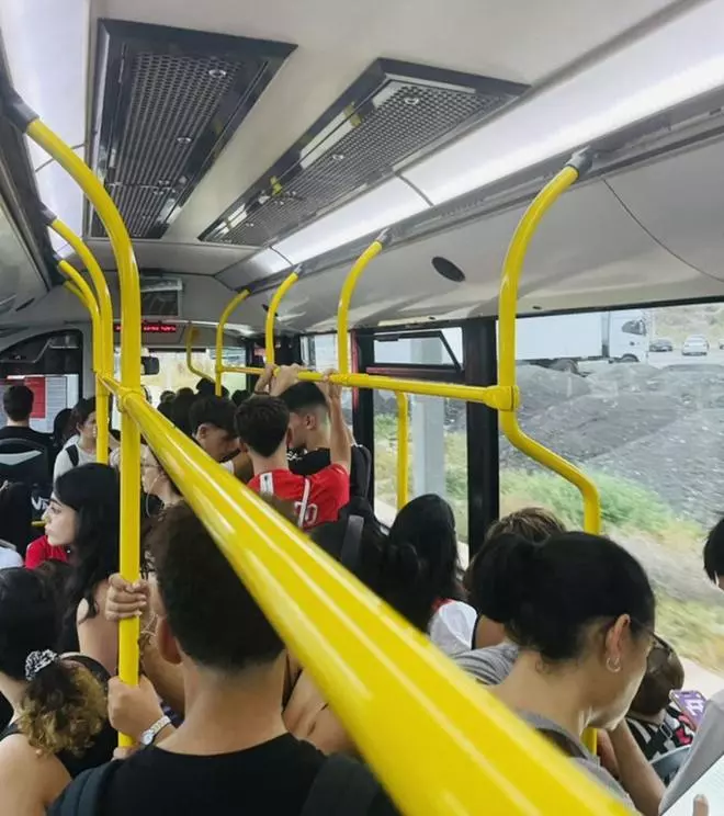 La línea de la Arrixaca se refuerza con dos autobuses en las horas punta