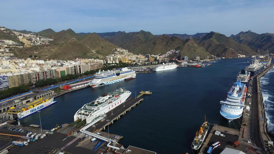 El Puerto de Santa Cruz recibirá este año más de un millón de cruceristas