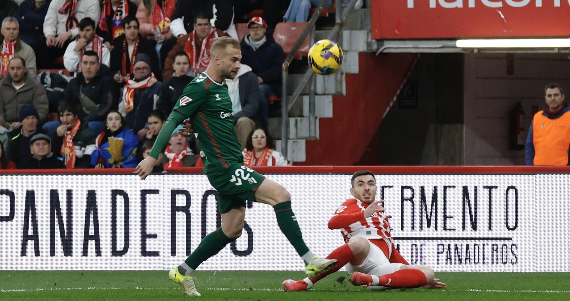 El partido entre el Sporting y el Eibar, en imágenes