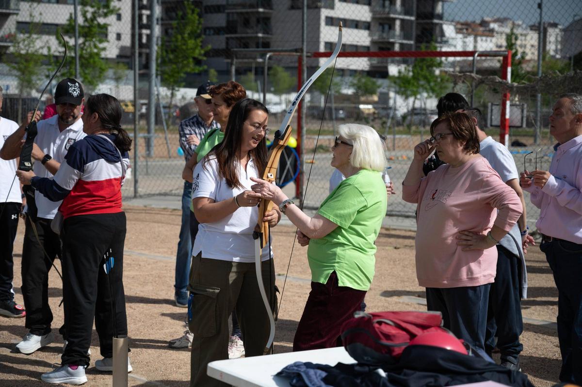 Fotogalería | Una jornada de deporte para los mayores de Badajoz