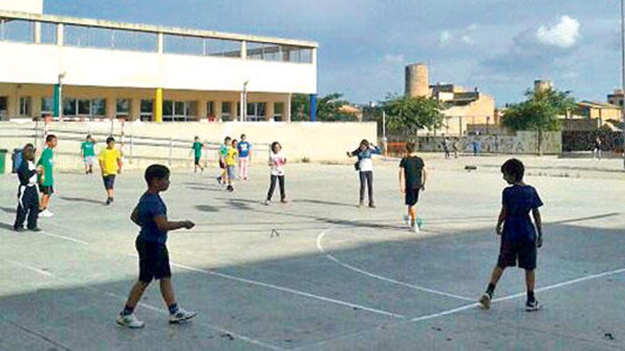 El patio ampliado del colegio Jaume Vidal Alcover.