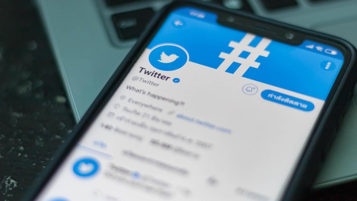 Twitter etiqueta los tuits con &quot;información engañosa&quot; sobre las vacunas.