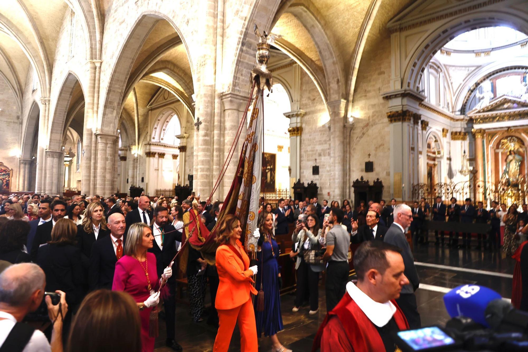 La procesión cívica deja imágenes para la historia