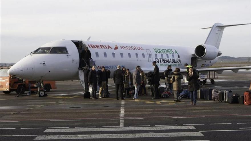 La prórroga de los vuelos desde Badajozse encuentra a falta de &quot;la parte formal&quot;