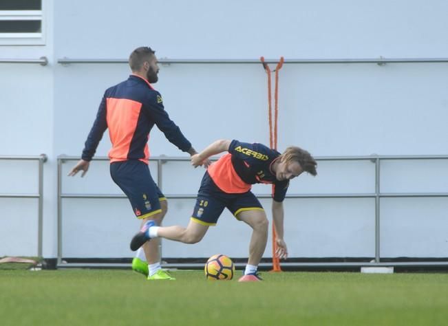 ENTRENAMIENTO DE LA UD LAS PALMAS EN BARRANCO ...