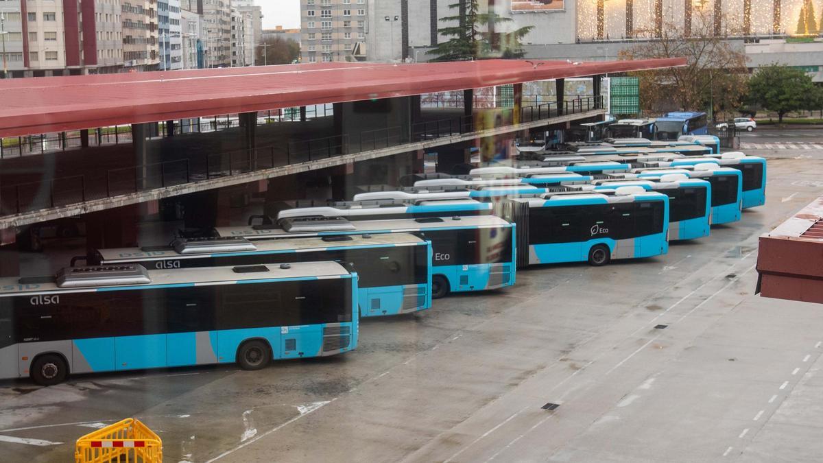 La segunda jornada de huelga de transportes deja paro total en la estación de A Coruña