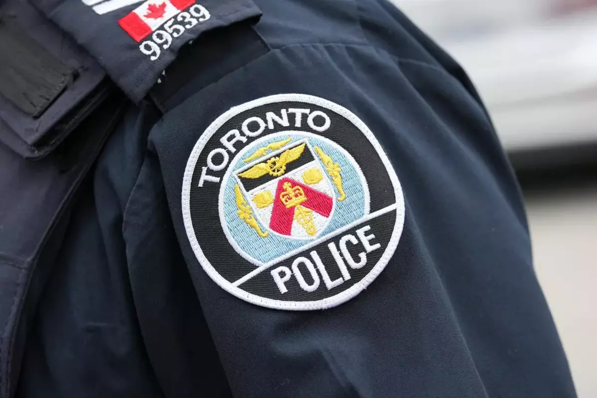 Vuit adolescents assassinen un sensesostre a Toronto per una ampolla d’alcohol