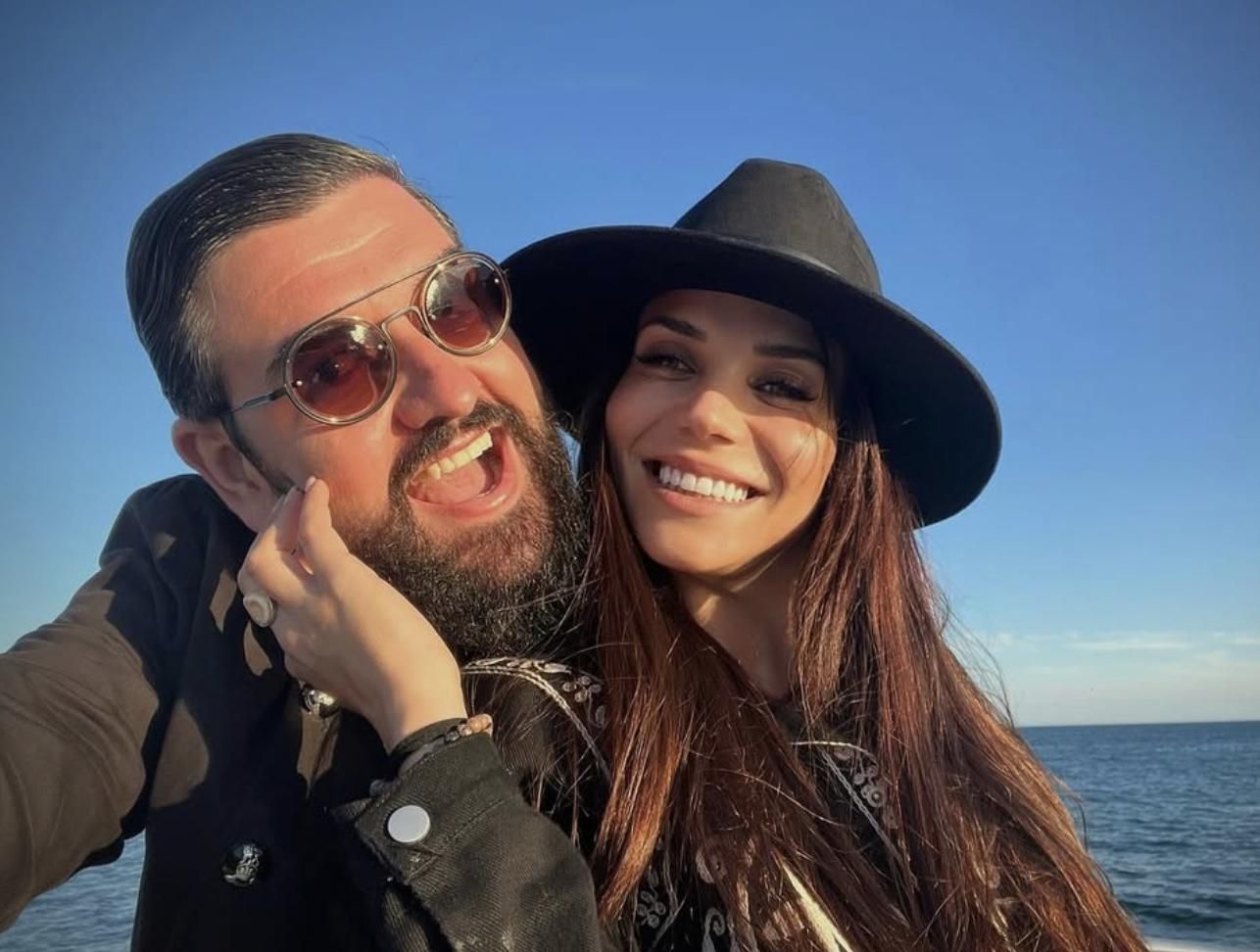 Manu Sánchez y la boda carnavalera con su pareja, Lorena Sánchez