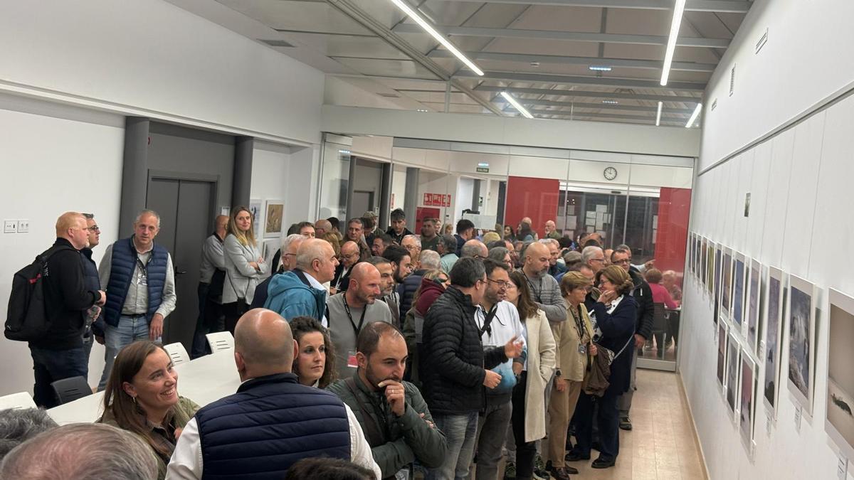 Un momento de la inauguración de la muestra.