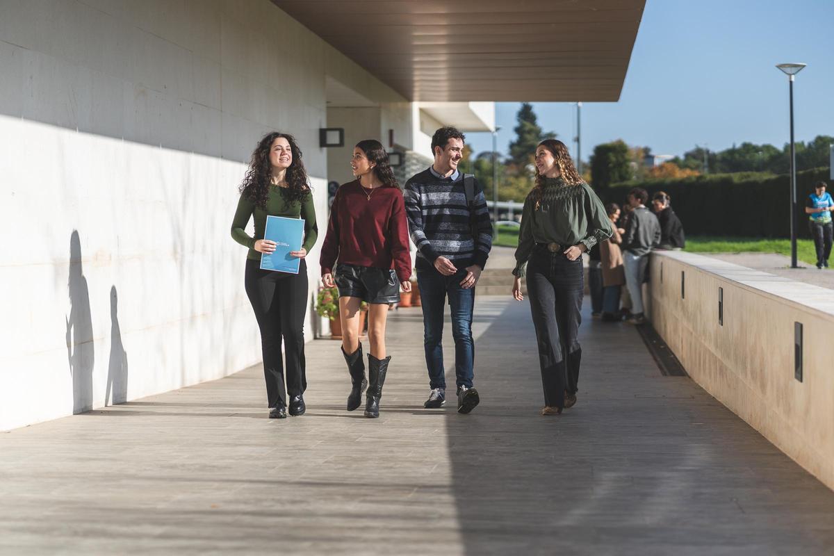 Alumnado de la Universidad Loyola.