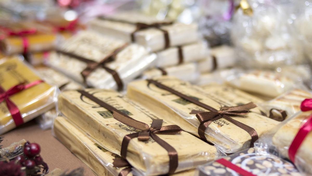 Tabletas de turrón de Jijona