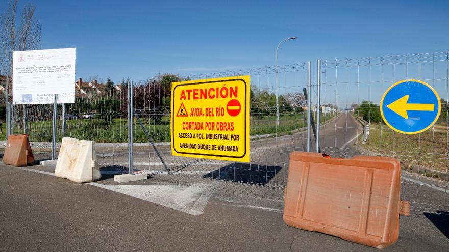 Obras de desdoblamiento de la avenida del Río.