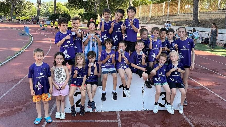 Los más pequeños y los jóvenes son protagonistas de la Escuela de Verano del CC el Garbí