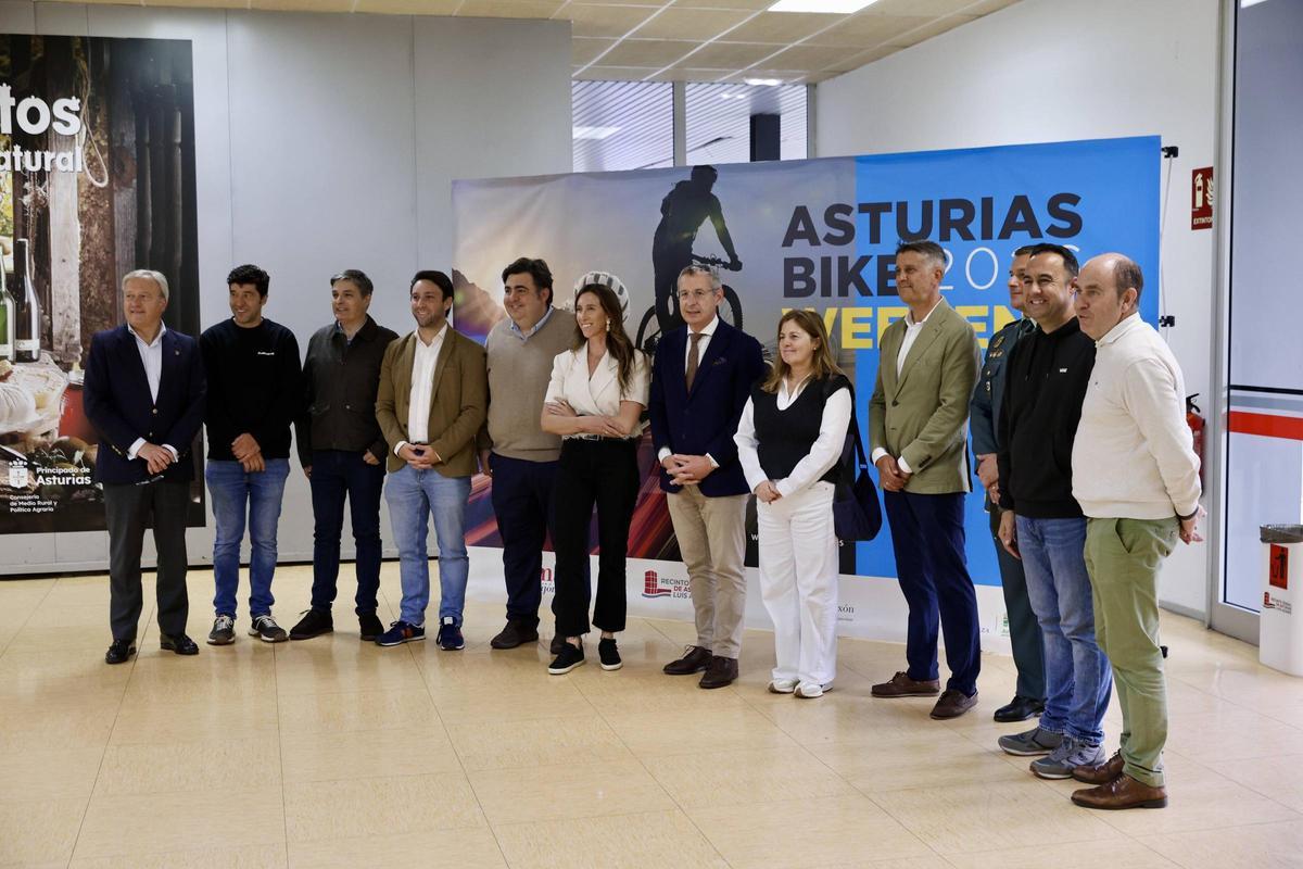 El inicio del "Asturias Bike Weekend" en Gijón, en imágenes