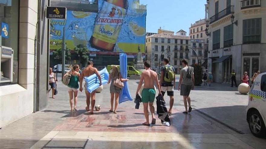 Turistas en la calle Larios.