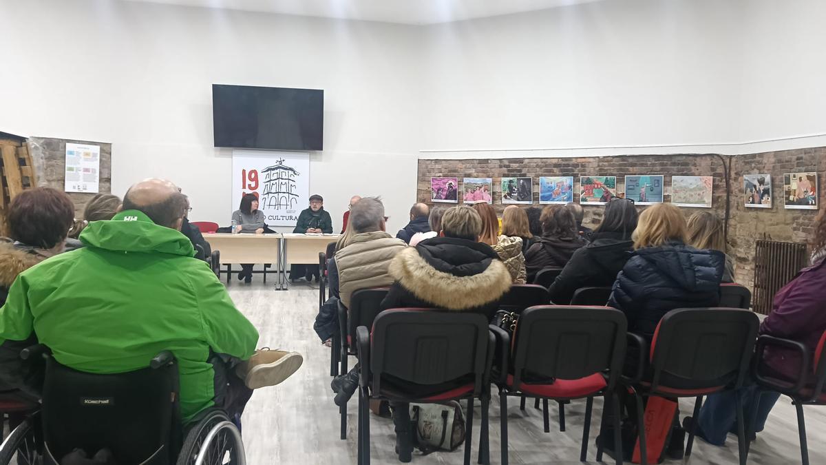 Comerciantes de Mieres, durante una reciente asamblea.