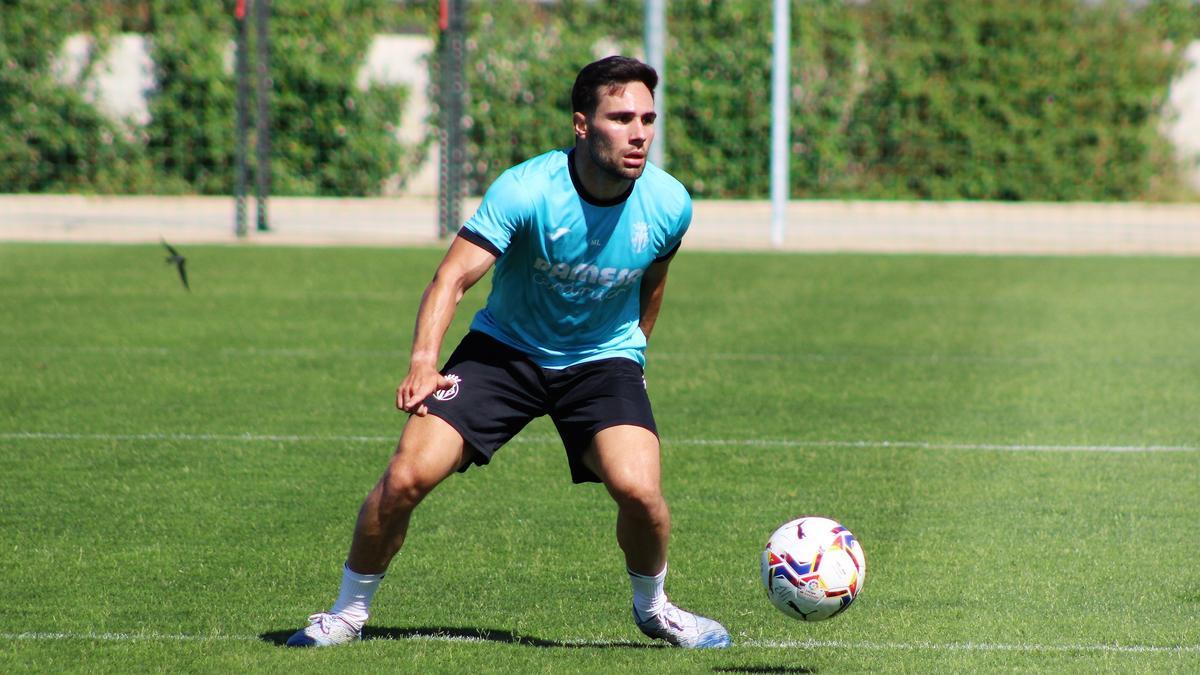 Miguel Leal regresa al Villarreal B tras su experiencia en Países Bajos