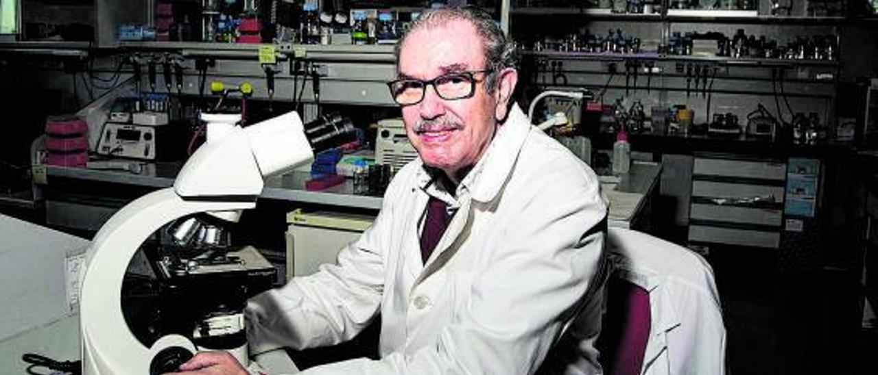 Vicente Larraga, investigador del Centro de Investigaciones Biológicas. | ALBA VIGARAY