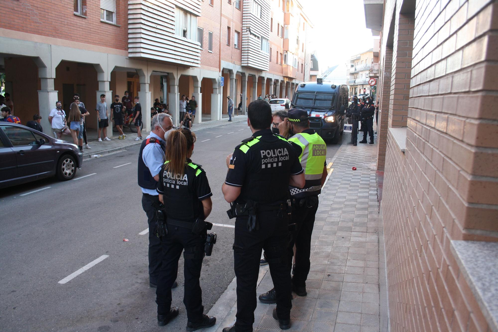 Segon dia de protesta tensa de veïns de Santpedor contra tres okupes