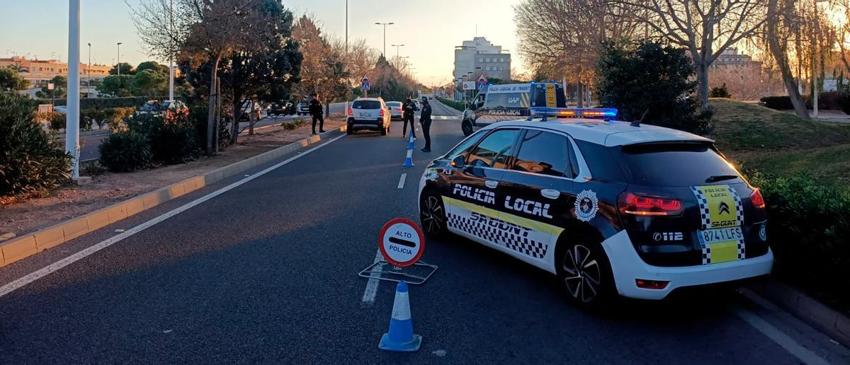 Control de la Policía Local de Sagunt.
