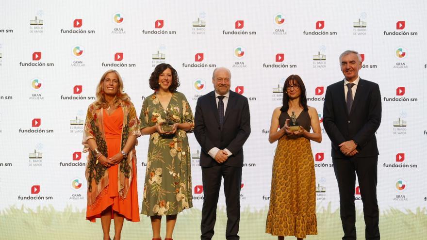 La escritora ovetense Mónica Rodríguez recibe el premio SM El Barco de Vapor
