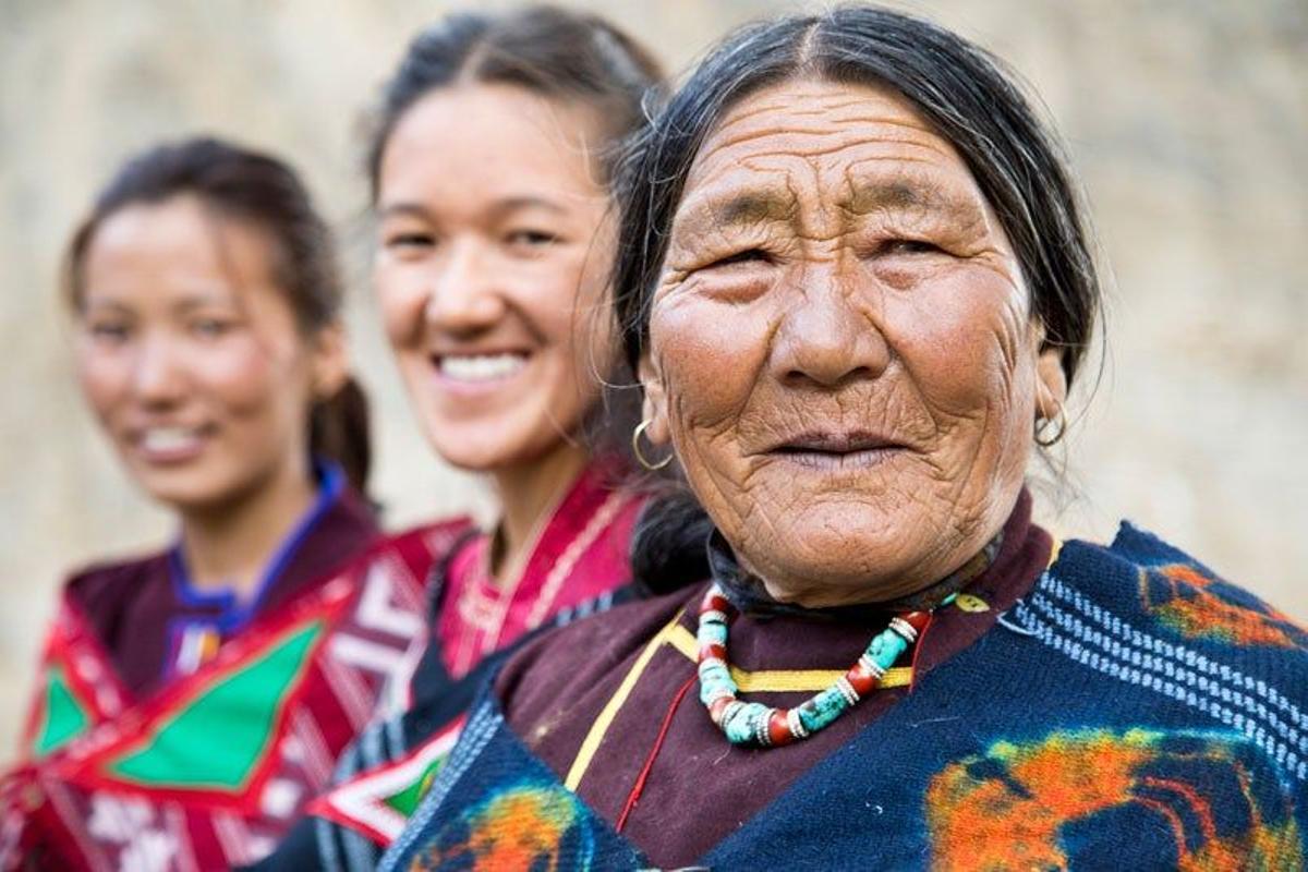 Abuela, Madre e hija en Spiti, en lo alto del Himalaya