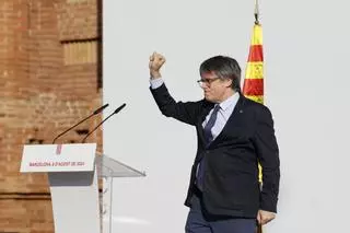 Puigdemont reaparece y defiende su huida: "Quería entrar en el Parlament, pero Interior me lo negó"