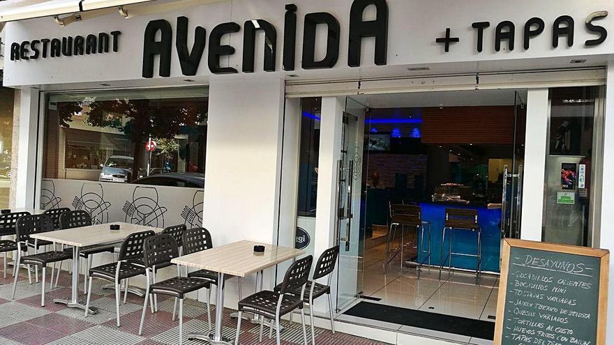 El restaurant Avenida es troba a l&#039;avinguda Jaume I, 28, de Roses.