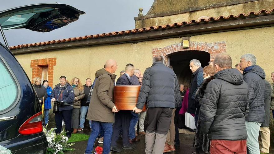 Una multitud despide en Ables a Juan Majada, un &quot;servidor admirable&quot;