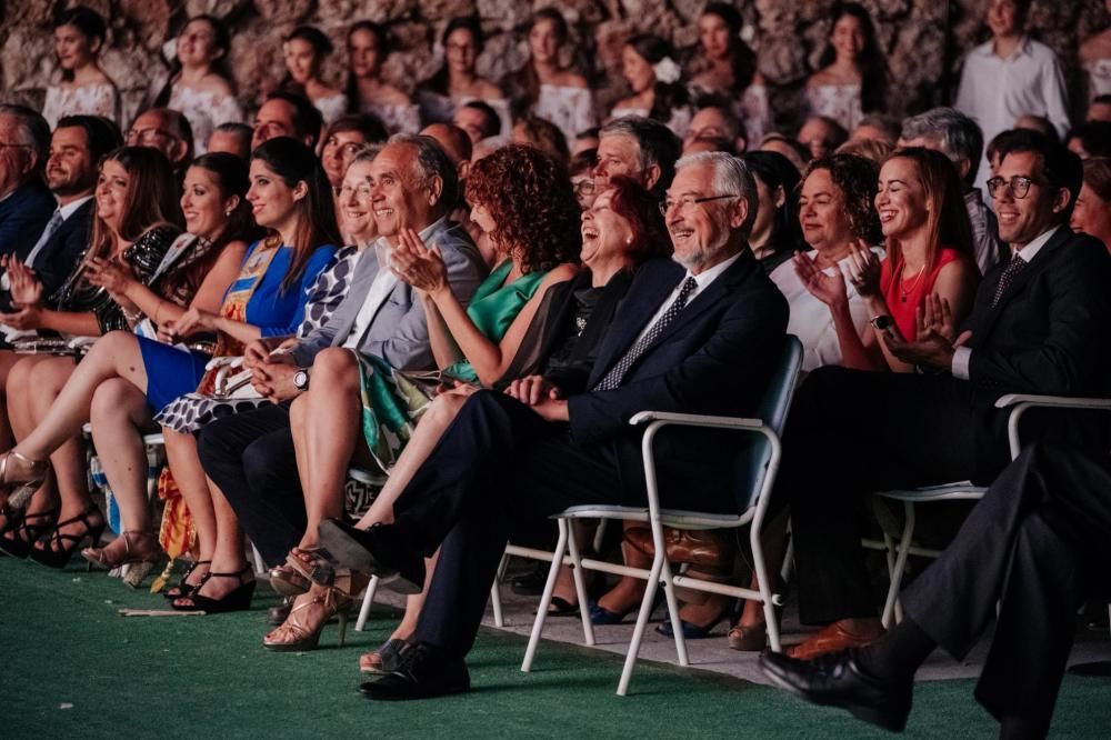 Imagen de la velada de apertura del 63º Certamen Internacional de Habaneras y Polifonía de Torrevieja con la participación del Coro Juvenil de la Escuela Coral Municipal y el Coro Voces Graves de Madr